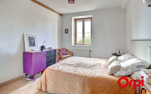 Maison à vendre    6 pièces • 175 m2 Cailloux-sur-Fontaines