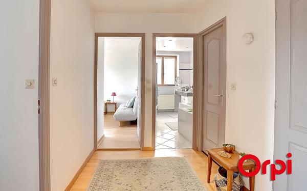 Maison à vendre    6 pièces • 175 m2 Cailloux-sur-Fontaines