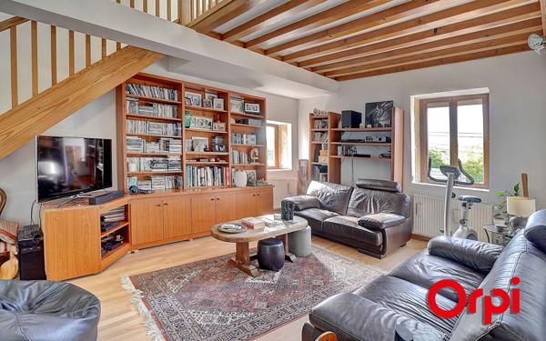 Maison à vendre    6 pièces • 175 m2 Cailloux-sur-Fontaines