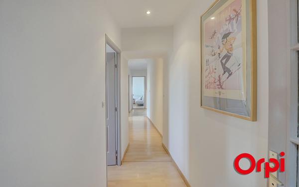 Maison à vendre    6 pièces • 175 m2 Cailloux-sur-Fontaines