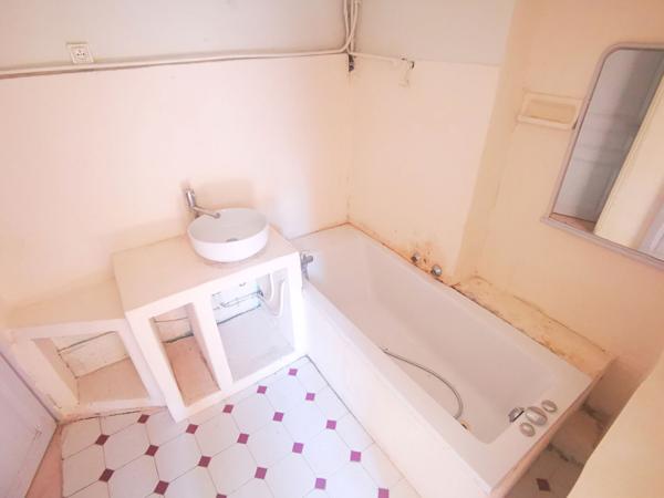 SAINT MAURICE : MAISON INDIVIDUELLE 120M2 AVEC GARAGE