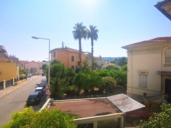 SAINT MAURICE : MAISON INDIVIDUELLE 120M2 AVEC GARAGE