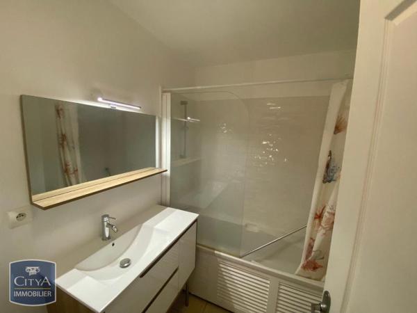 Appartement à louer 3 pièces 50.88m² Saint-Denis (97400)