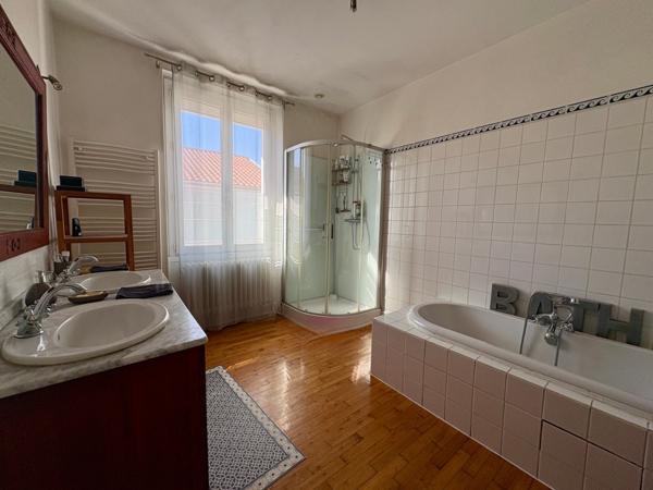Maison 7 pièces - 178 m²
