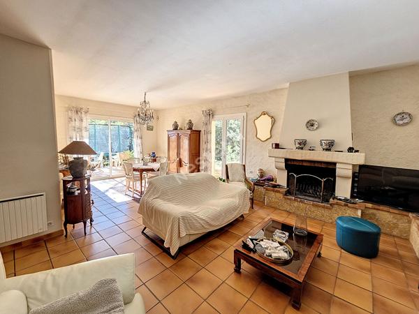 Maison Six Fours Les Plages 6 pièce(s - Le Brusc