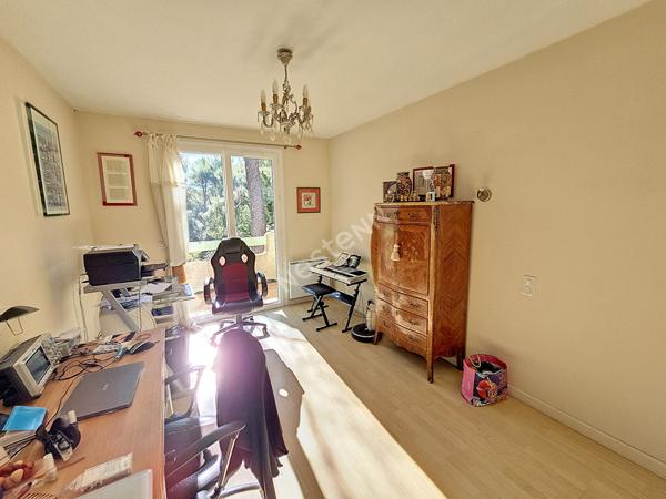 Maison Six Fours Les Plages 6 pièce(s - Le Brusc