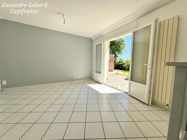 Axe La Réole-Langon - Maison de plain-pied - 5 chambres + bureau - Jardin 3 000 m² - 3 Garages