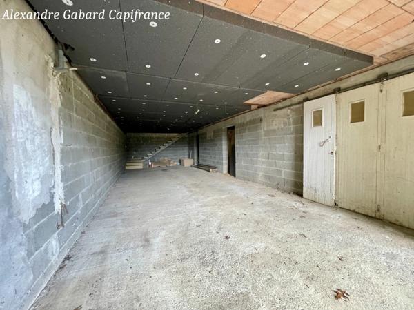 Axe La Réole-Langon - Maison de plain-pied - 5 chambres + bureau - Jardin 3 000 m² - 3 Garages