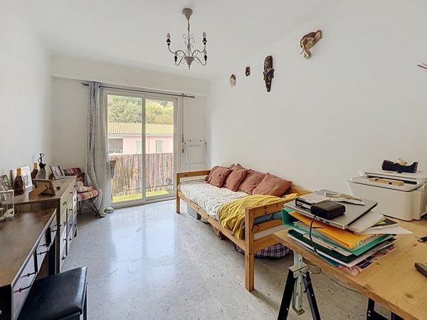 Appartement 3 pièces à vendre à Grasse - Avant dernier étage avec vue mer panoramique