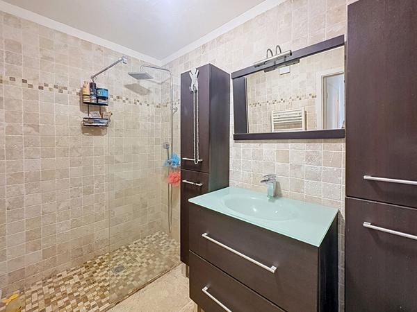 Appartement 3 pièces à vendre à Grasse - Avant dernier étage avec vue mer panoramique