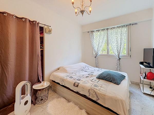 Appartement 3 pièces à vendre à Grasse - Avant dernier étage avec vue mer panoramique