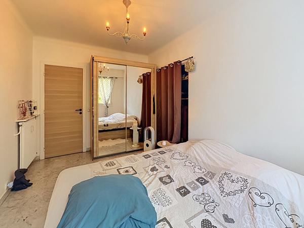 Appartement 3 pièces à vendre à Grasse - Avant dernier étage avec vue mer panoramique