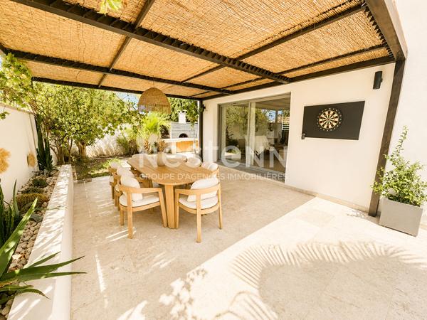Maison Marignane 5 pièces 156,3 m², 3 chambres, bureau, piscine, jardin, terrasse, exposition plein sud, prestations haut de gamme