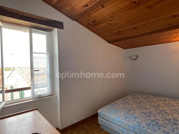 Maison en pierres de 4 chambres avec une dépendance, SAINTE MARIE DE RE - 17740