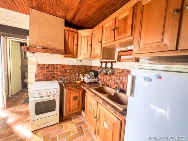 Maison en pierres de 4 chambres avec une dépendance, SAINTE MARIE DE RE - 17740