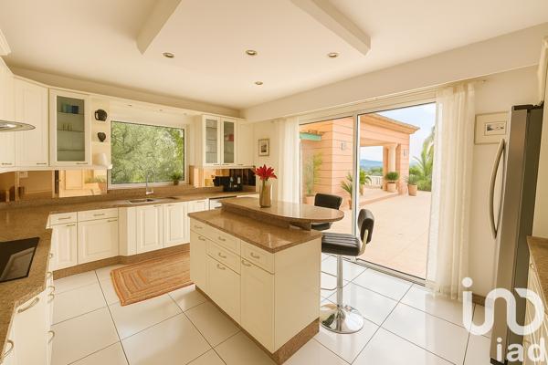 Maison à vendre 10 pièces 320 m² Mouans-Sartoux