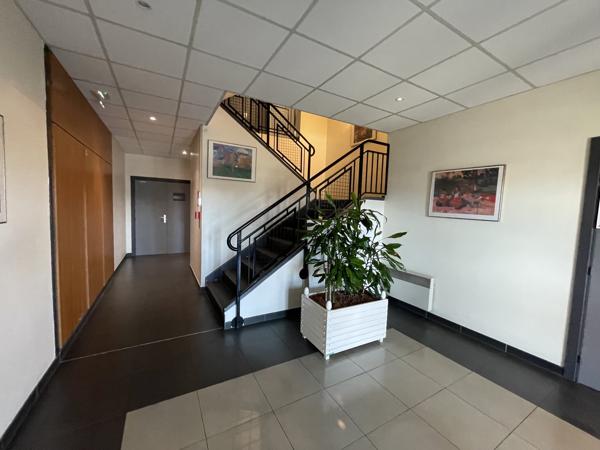 A LOUER BUREAUX DE 63 M2 À 335 M2 - COMPIEGNE ZAC DE MERCIERES