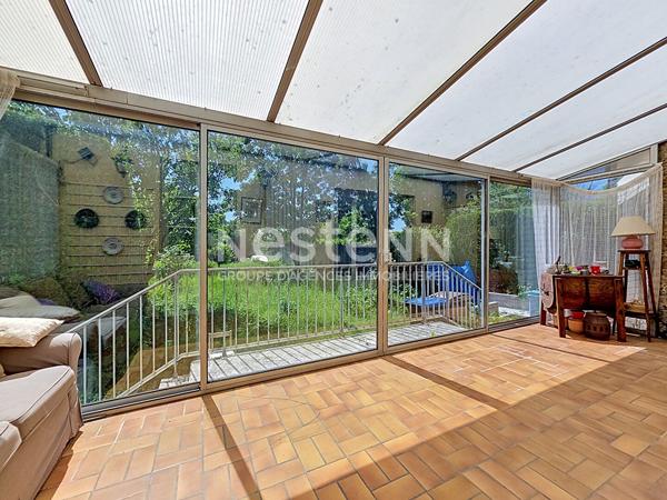 À vendre Maison de 7 pièces de 160m² avec véranda et terrain de 537m² à Saint Cyr l'École proche Gare
