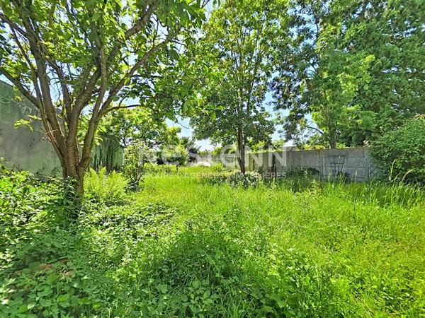 À vendre Maison de 7 pièces de 160m² avec véranda et terrain de 537m² à Saint Cyr l'École proche Gare