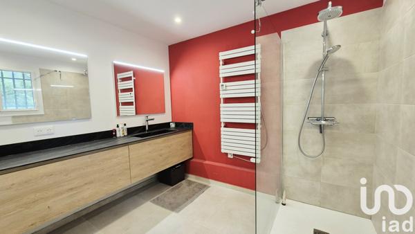 Maison à vendre 6 pièces 225 m² L'Isle-sur-la-Sorgue