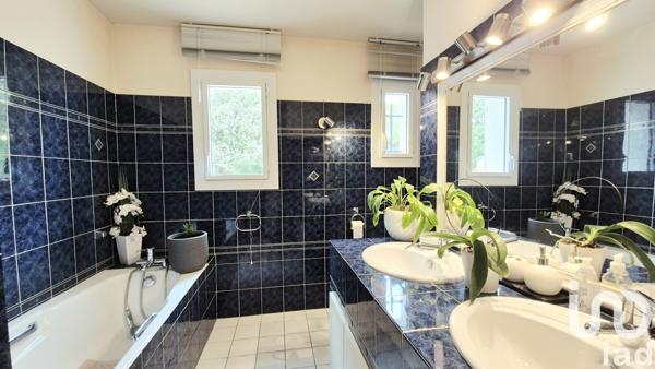 Maison à vendre 6 pièces 225 m² L'Isle-sur-la-Sorgue