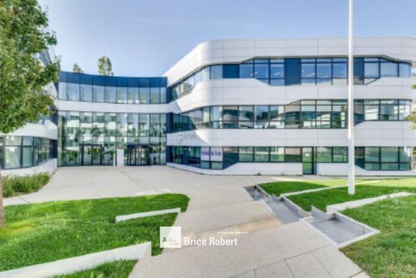 Bureaux à louer à Champagne-au-Mont-d'Or immeuble moderne et divisible