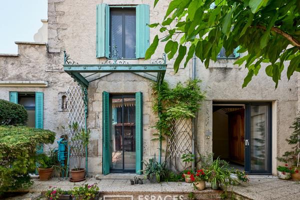 Maison de caractère avec son annexe indépendante
