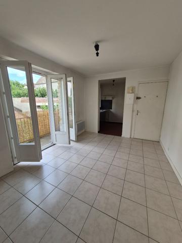 Appartement Ferte Alais  2 pièce(s) 30.98 m2