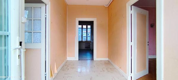 Maison de ville à rénover...