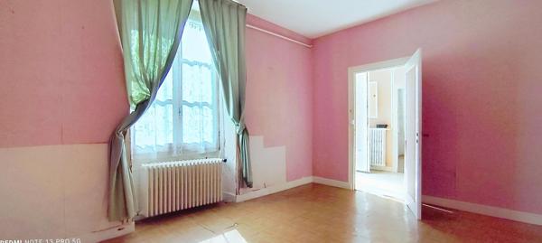 Maison de ville à rénover...