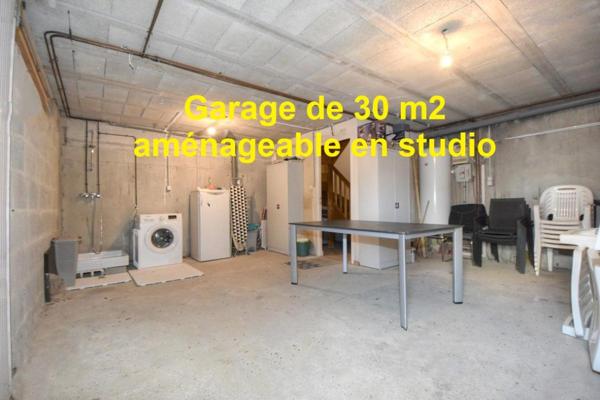 Maison de 56 m2 avec garage et jardin . Belle vue mer de toutes les pièces