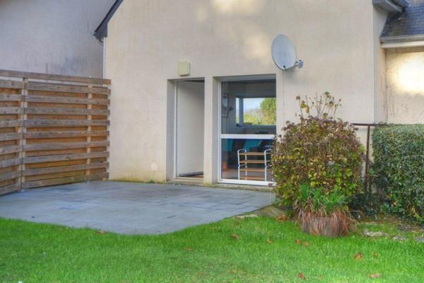 Maison de 56 m2 avec garage et jardin . Belle vue mer de toutes les pièces