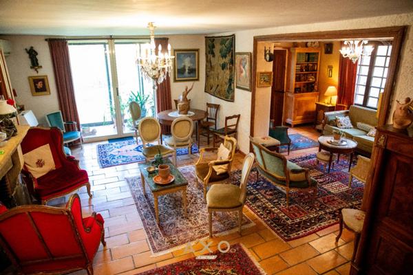 AIX EN PROVENCE - LE MONTAIGUET - MAISON DE CHARME A RENOVER  - 133 M2 - T5 - TERRAIN 1 380 M2 - PISCINE - GARAGE - 895 000 