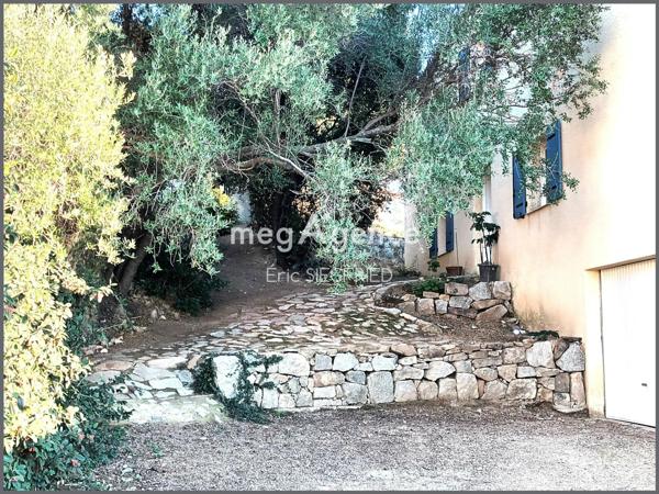 Maison à Lumio, 20260 - 10 pièces 283m²