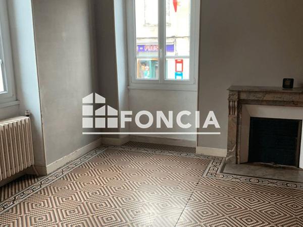 Location Maison 4 pièces 126.9 m² - 14 PLACE DU MAIL St Gervais En Belin 72220