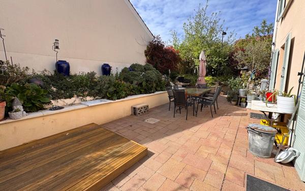 Maison à vendre    5 pièces •  Plaisir