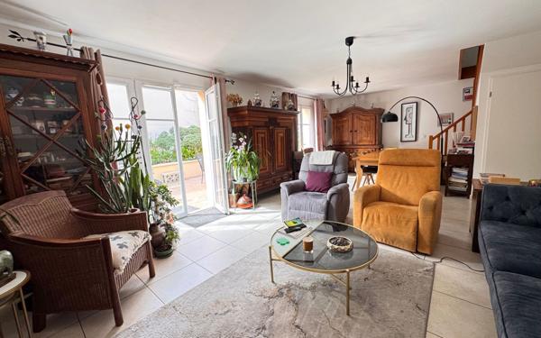 Maison à vendre    5 pièces •  Plaisir