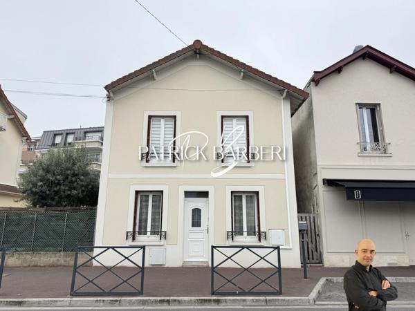 Emplacement privilégié à 8 mns à pied du RER C/Ligne H