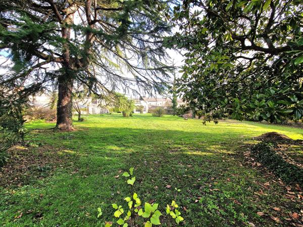 maison de maître à Châteauneuf-sur-Sarthe 10 pièce(s)