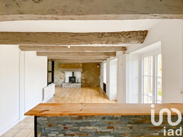 Longère 5 pièces de 89 m² à Plestan (22640)