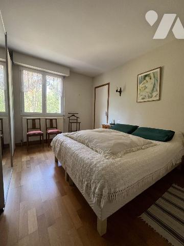Argentonnay-La Coudre, très belle propriété de 170 m², avec étang sur environ 8320 m². Un vérit...