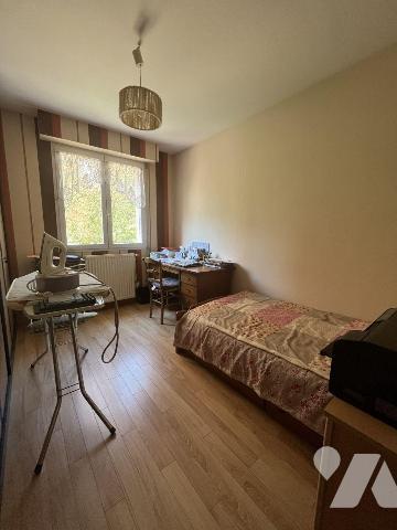Argentonnay-La Coudre, très belle propriété de 170 m², avec étang sur environ 8320 m². Un vérit...