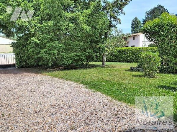 Maison à vendre à CURSAN (33670) en GIRONDE (33).

A 5 Minutes de Créon (33670) agréable trad...