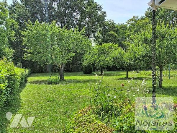 Maison à vendre à CURSAN (33670) en GIRONDE (33).

A 5 Minutes de Créon (33670) agréable trad...