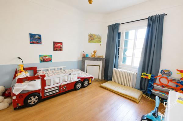 Maison familiale spacieuse avec jardin et puits ! 5 chambres - Mouleydier !