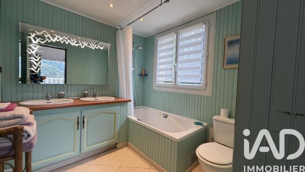 Maison à vendre 7 pièces 231 m² Auribeau-sur-Siagne