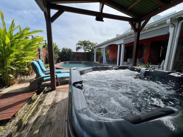 Dpt Guadeloupe (971), à vendre SAINT-FRANCOIS, villa 3 suites avec piscine et jacuzzi