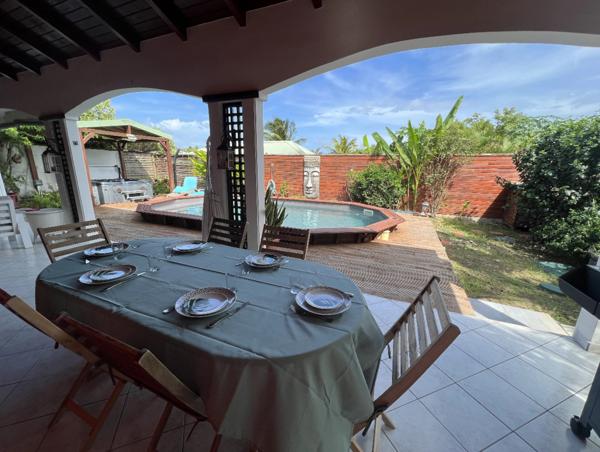 Dpt Guadeloupe (971), à vendre SAINT-FRANCOIS, villa 3 suites avec piscine et jacuzzi