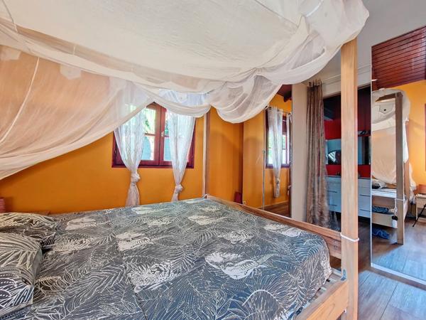 Dpt Guadeloupe (971), à vendre SAINT-FRANCOIS, villa 3 suites avec piscine et jacuzzi