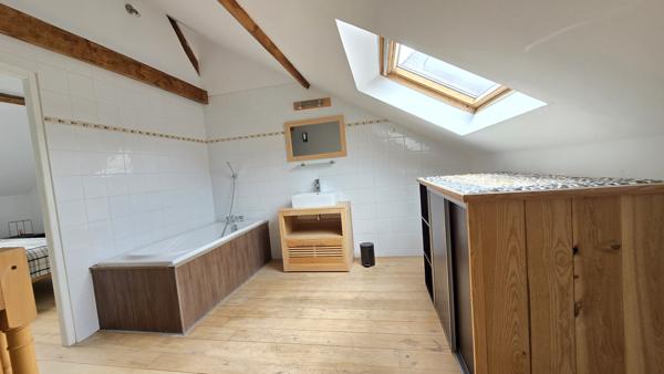 Appartement
         3 pièces
        - 50 m² Exclusivité 165 000 € *